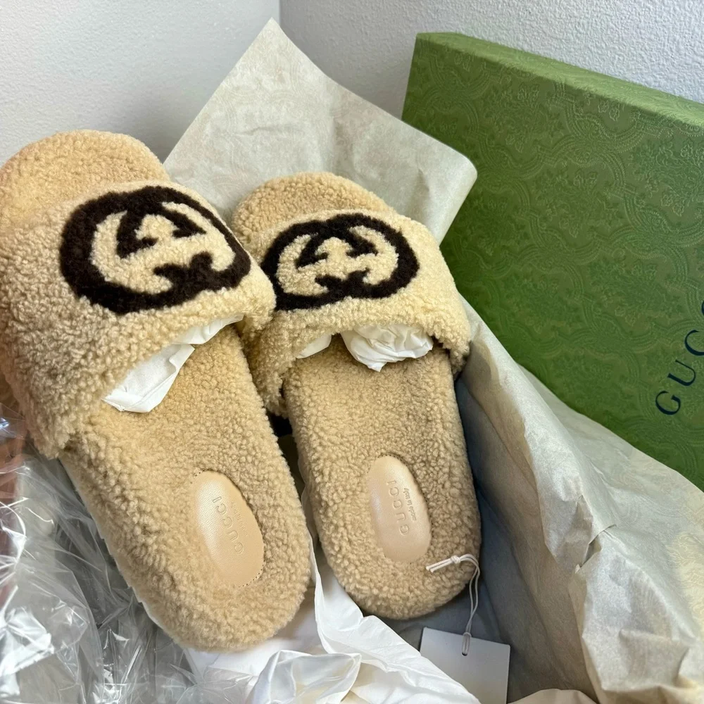 New in Box▪️Gucci shearling slides - Picture 2 of 4